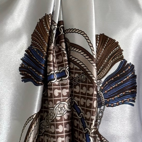 🆕Luxury Satin  Scarf Top - Picture 5 of 13